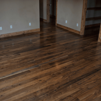 hardwood-floor-in-room
